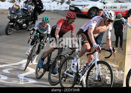 Aurélien Paret-Peintre de l'équipe AG2R Citroën, Waren Bargill de l'équipe Arkea Samsic, Matteo Fabbro de BORA - hansgrohe pendant le / LM Banque D'Images