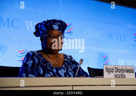 Pékin, Chine. 15 juillet 2020. Photo du dossier prise le 15 juillet 2020 montre Ngozi Okonjo-Iweala à une conférence de presse à Genève, Suisse. Les 164 membres de l'Organisation mondiale du commerce (OMC) ont accepté lundi de nommer Ngozi Okonjo-Iweala, ancien ministre des finances du Nigéria, comme prochain directeur général, a déclaré l'OMC dans un communiqué de presse. Credit: Li Ye/Xinhua/Alay Live News Banque D'Images