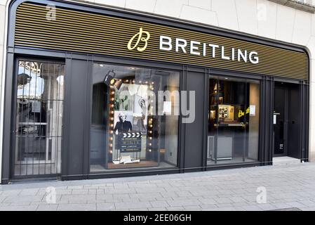 Cologne, Allemagne. 14 février 2021. Une succursale du fabricant suisse de montres Breitling Credit: Horst Galuschka/dpa/Alay Live News Banque D'Images