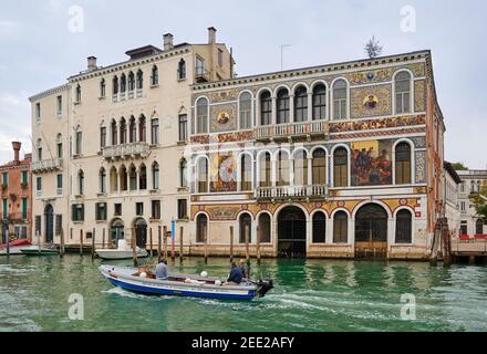 Palazzo Barbarigowith mosaïque de verre à Canal Grande, Venise, Vénétie, Italie Banque D'Images