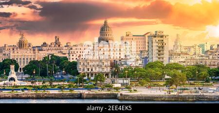 Horizon de la Havane dans les heures de l'après-midi vu du colonial Forteresse d'El Morro la Havane est la capitale de Cuba et un site touristique Banque D'Images