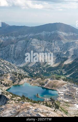 Lac subalpin dans les montagnes Wallowa de l'Oregon. Banque D'Images