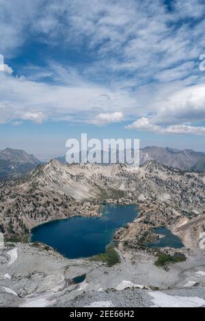 Lac subalpin dans les montagnes Wallowa de l'Oregon. Banque D'Images