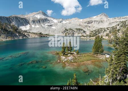 Lac subalpin dans les montagnes Wallowa de l'Oregon. Banque D'Images