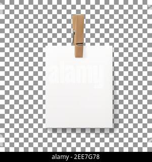 Cheville à linge en bois réaliste Vector avec morceau de feuille de papier pendu. Illustration avec un espace de copie isolé sur un arrière-plan en damier. Illustration de Vecteur