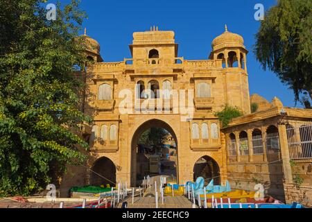 Porte d'entrée du lac Gadisar, Jaisalmer, Rajasthan, Inde. Banque D'Images