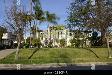 Beverly Hills, Californie, États-Unis 14 février 2021 UNE vue générale de l'atmosphère de la maison du gangster Bugsy Siegel, où il a été tué le 20 juin 1947 à 810 Linden Drive le 14 février 2021 à Beverly Hills, Californie, États-Unis. Photo par Barry King/Alay stock photo Banque D'Images