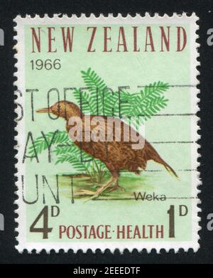 NOUVELLE-ZÉLANDE — VERS 1966: Timbre imprimé par la Nouvelle-Zélande, montre l'oiseau Kiwi, vers 1966 Banque D'Images