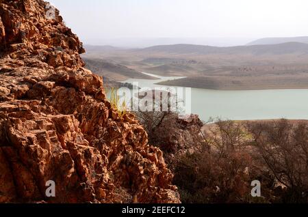 Paysage au barrage de Youssef Ben Tachfine, maroc Banque D'Images