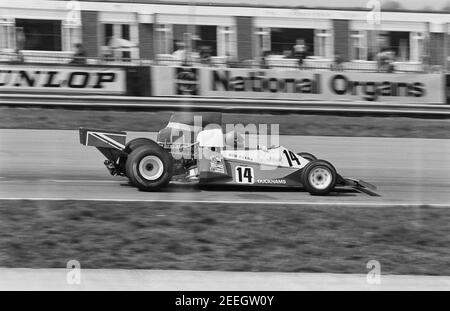 Bob Evans 14 à Silverstone 12/04/75 Banque D'Images