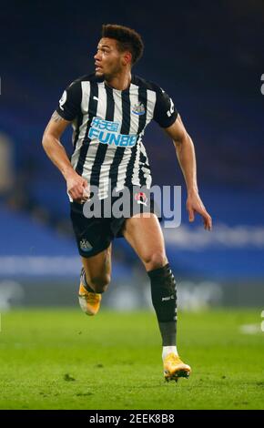 LONDRES, ANGLETERRE - FÉVRIER 15 : Joelinton de Newcastle United pendant la première place entre Chelsea et Newcastle United au stade Stamford Bridge, Londo Banque D'Images