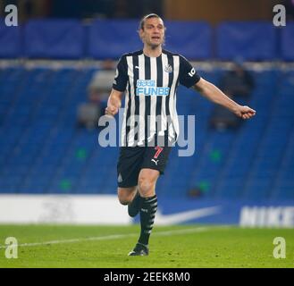 LONDRES, ANGLETERRE - FÉVRIER 15 : Joelinton de Newcastle United pendant la première place entre Chelsea et Newcastle United au stade Stamford Bridge, Londo Banque D'Images