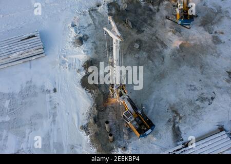 Sabetta 2, région de Tyumen, Russie - 25 janvier 2021 : construction d'une raffinerie de pétrole et d'un port maritime pour l'exportation de produits pétroliers à l'embouchure du Banque D'Images