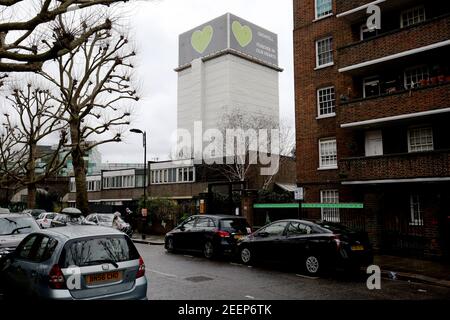 La tour Grenfell, vue depuis Silchester Road. Date de la photo: Mardi 16 février 2021. Banque D'Images