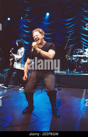 Simply Red en concert au Shepherds Bush Empire à Londres, Royaume-Uni. 27 février 2003 Banque D'Images