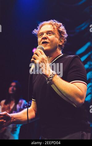 Simply Red en concert au Shepherds Bush Empire à Londres, Royaume-Uni. 27 février 2003 Banque D'Images