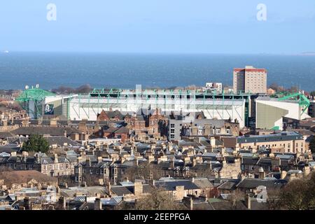 Toits de Leith et stade du club de football Hibernian Banque D'Images