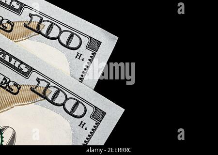 topview de fragment de billets de dollar sur le velours noir, comme un fond Banque D'Images