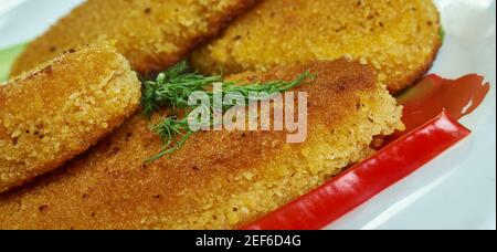 Gâteaux de poisson de Durban, vérifier les prix de la morue et du saumon Banque D'Images