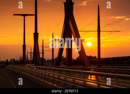 Détail du pont Lagymanyosi ou Rakoczi au lever du soleil à Budapest, Hongrie Banque D'Images