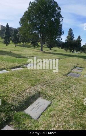 Los Angeles, Californie, États-Unis 16 février 2021 UNE vue générale de l'atmosphère de la tombe de Moïse Samuel 'Bud' Stiltz à Forest Lawn Memorial Park, qui a assassiné l'acteur de petit Rascals Carl 'Alfalfa' Switzer le 21 janvier 1959 à Los Angeles, Californie, États-Unis. Photo par Barry King/Alay stock photo Banque D'Images