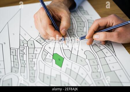 Tracé de terrain et carte de bâtiment. Planification du développement urbain Banque D'Images