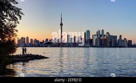 L'horizon de Toronto avec l'emblématique Tour du CN, l'Ontario, Canada Banque D'Images