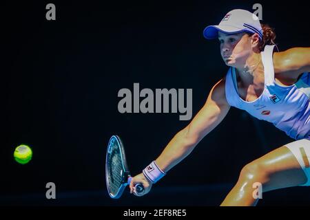 Barty d'Ashleigh australien (WTA 1) Photo en action lors d'un match de tennis entre la Muchova tchèque Et le Barty australien dans les quarts de finale des femmes Banque D'Images