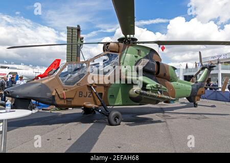 Eurocopter Airbus EC-665 de l'armée française en hélicoptère Tiger Attack au salon de l'Air de Paris. France - 21 juin 2019 Banque D'Images