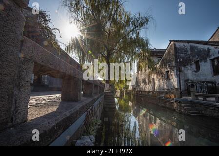 Image de Pingjiang Road à Suzhou, Jiangsu, Chine.Pingjiang Road est une route historique Route qui garde le vieux style de Suzhou, il a aussi beaucoup de bâtiment historique, éclairé Banque D'Images