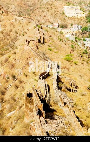 Vue en grand angle d'un mur, fort Jaigarh, Jaipur, Rajasthan, Inde Banque D'Images