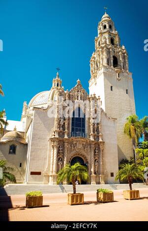 Façade d'un bâtiment de style espagnol, San Diego, Californie, États-Unis Banque D'Images