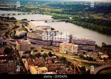 Vue aérienne des bâtiments d'une ville, Watergate, Kennedy Center, Washington DC, Etats-Unis Banque D'Images