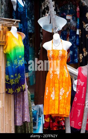 Vêtements exposés dans un marché, Kona, Big Island, îles Hawaii, États-Unis Banque D'Images