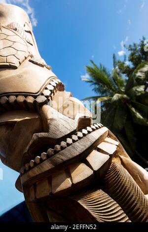 Gros plan des statues de Dieu de la torche tiki, Lahaina, Maui, îles Hawaii, États-Unis Banque D'Images