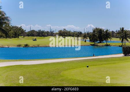 Lac dans un parcours de golf, Key West, Floride, États-Unis Banque D'Images