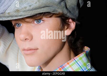 Close-up of a Teenage boy wearing a vendre Banque D'Images