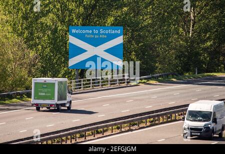 Bienvenue au panneau Ecosse où la M6 rejoint la A74 M près de Gretna Green, à la frontière entre l'Angleterre et l'Écosse. Banque D'Images