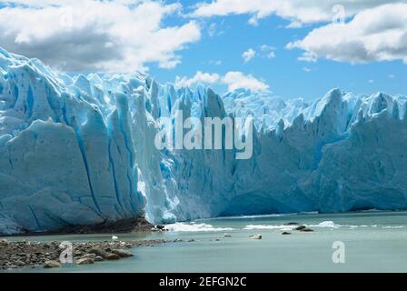 Vue à angle bas des glaciers, glacier Moreno, parc national des Glaciers argentins, lac Argentino, El Calafate, Patagonie, Argentine Banque D'Images