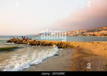 Touristes sur la plage, Éphèse, Turquie Banque D'Images