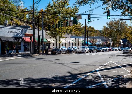 Hartsdale, NY - 30 octobre 2018 : vue sur la rue principale de Hartsdale. Hartsdale fait partie de la ville de Greenburgh, comté de Westchester, New York, ONU Banque D'Images