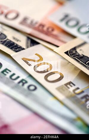 Divers billets de banque Euro, gros plan, plein format Banque D'Images