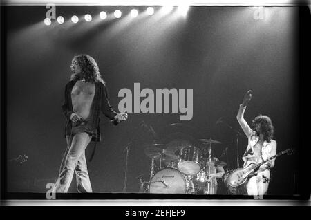 LED ZEPPELIN live au fabuleux Forum à Inglewood, CA USA le 26 juin 1977. Photo © Kevin Estrada / Media Punch Banque D'Images