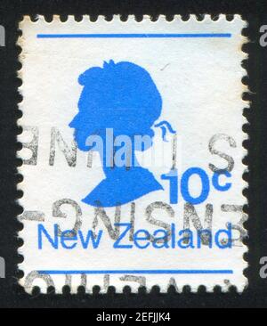 Nouvelle Zélande - circa 1977 : timbres par la Nouvelle-Zélande, montre la reine Elizabeth II, circa 1977 Banque D'Images