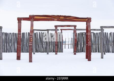 Allemagne, Saxe-Anhalt, Pömmelte, sanctuaire couvert de neige, fossé circulaire, Également appelé Stonehenge allemand par des archéologues. Banque D'Images