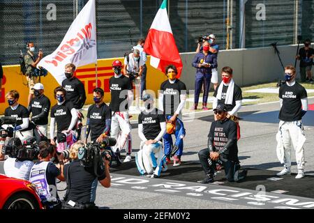Cérémonie de fin de racisme, HAMILTON Lewis (gbr), Mercedes AMG F1 GP W11 Hybrid EQ Power+, LATIFI Nicholas (CAN), Williams Racing F1 FW43, KVYAT Daniil (rus), Scuderia AlphaTauri Honda AT01, LECLERC Charles (mco), Scuderia Ferrari SF1000, SAINZ Carlos (spa), Renault MCL35, McLaren MCF1 Portrait pendant la Formule 1 Pirelli Gran Premio Della Toscana Ferrari 1000 2020, 2020 Grand Prix de Toscane, du 11 au 13 septembre 2020 sur l'Autodromo Internazionale del Mugello, à Scarperia e San Piero, près de Florence, Italie - photo Antonin Vincent / DPPI Banque D'Images