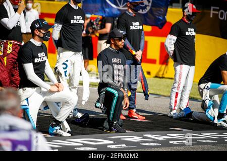 HAMILTON Lewis (gbr), Mercedes AMG F1 GP W11 Hybrid EQ Power+, portrait fin de la cérémonie de racisme pendant la Formule 1 Pirelli Gran Premio Della Toscana Ferrari 1000, 2020 Grand Prix de Toscane, du 11 au 13 septembre 2020 sur l'Autodromo Internazionale del Mugello, à Scarperia e San Piero, près de Florence, Italie - photo Florent Gooden / DPPI Banque D'Images