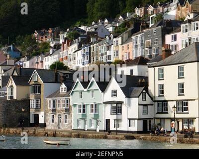 Soleil matinal à Bayard's Cove, Dartmouth, Devon. Banque D'Images