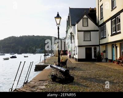 Soleil matinal à Bayard's Cove, Dartmouth, Devon. Banque D'Images