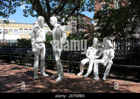 Christopher Park, gay Liberation Monument par George Segal, Christopher Street, Greenwich Village, Manhattan, New York City, ÉTATS-UNIS Banque D'Images